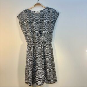 Hippie Rose Short Sleeve V Neck Faux Wrap Dress Elastic Waist XS Black White